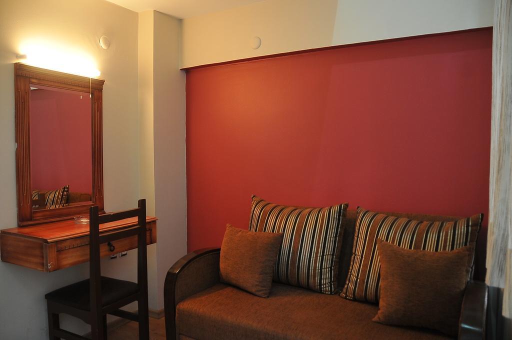Antik Hotel 2*