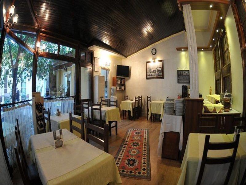 Hotel Antik 2*